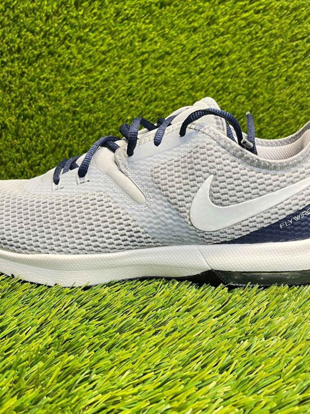 Nike Air Max Typha 2 Mens Size 11 Gray White Athletic Running Shoes Sneakers - Picture 3 of 10